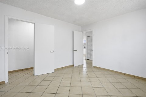 Купить виллу или дом в Хайалиа, Флорида 3 спальни, 132.85м2, № 2011141 - фото 16