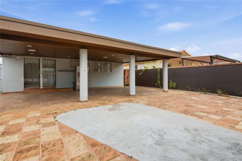 Купить виллу или дом в Хайалиа, Флорида 3 спальни, 132.85м2, № 2011141 - фото 24