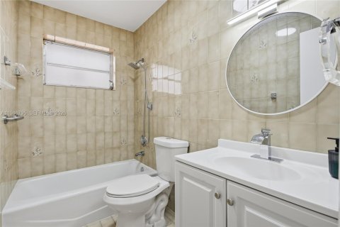 Купить виллу или дом в Хайалиа, Флорида 3 спальни, 132.85м2, № 2011141 - фото 14