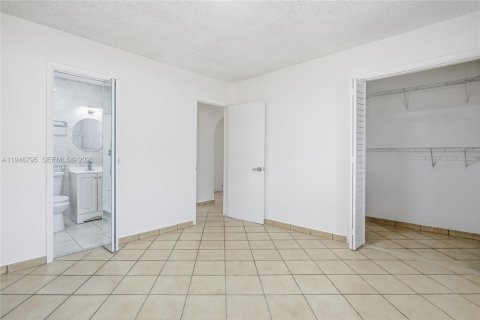 Купить виллу или дом в Хайалиа, Флорида 3 спальни, 132.85м2, № 2011141 - фото 19