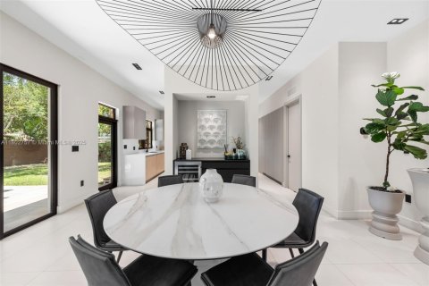 Купить виллу или дом в Майами, Флорида 4 спальни, 273.41м2, № 1862496 - фото 11