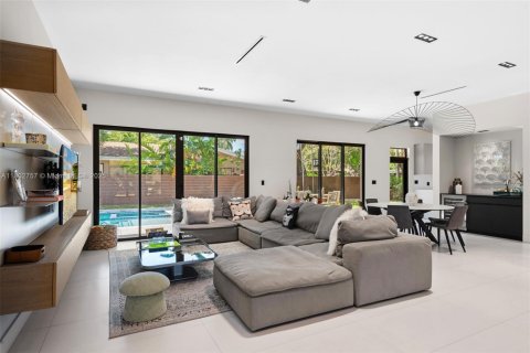 Купить виллу или дом в Майами, Флорида 4 спальни, 273.41м2, № 1862496 - фото 6
