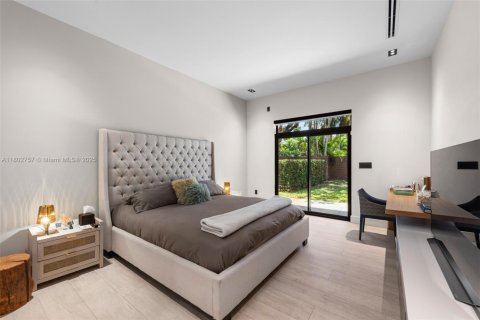 Купить виллу или дом в Майами, Флорида 4 спальни, 273.41м2, № 1862496 - фото 17