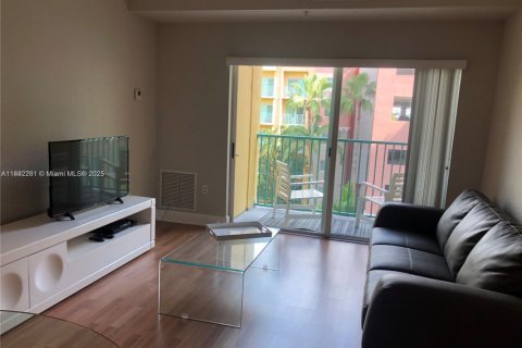 Copropriété à louer à South Miami, Floride: 3 chambres, 108.14 m2 № 1945609 - photo 5
