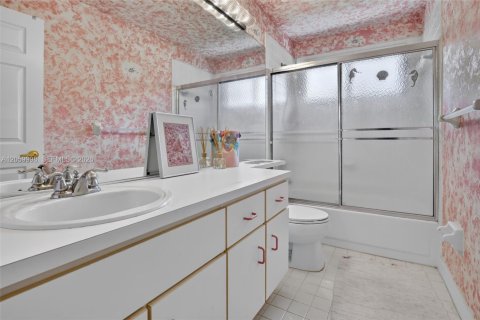 Купить виллу или дом в Купер-Сити, Флорида 4 спальни, 234.49м2, № 2244513 - фото 20