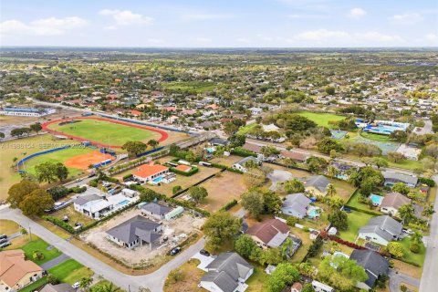 Купить земельный участок в Хомстед, Флорида № 2047983 - фото 22