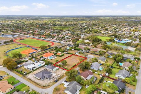 Купить земельный участок в Хомстед, Флорида № 2047983 - фото 11