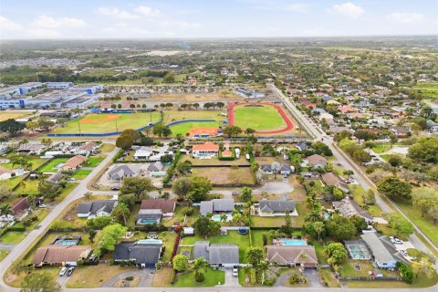 Купить земельный участок в Хомстед, Флорида № 2047983 - фото 24