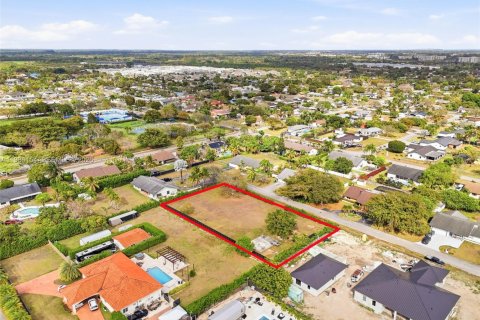 Купить земельный участок в Хомстед, Флорида № 2047983 - фото 9