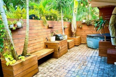 Townhouse in Miami Lakes, Florida 2 bedrooms, 81.94 sq.m. № 1943987 - photo 13
