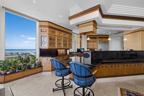 Condominio en venta en Longboat Key, Florida, 3 dormitorios, 315.87 m2 № 2433773 - foto 12