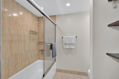 Copropriété à vendre à Sunny Isles Beach, Floride: 68 m2 № 1950715 - photo 7