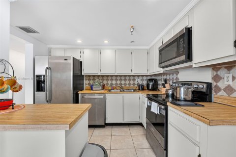 Copropriété à vendre à Sunny Isles Beach, Floride: 68 m2 № 1950715 - photo 15