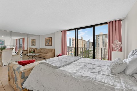 Copropriété à vendre à Sunny Isles Beach, Floride: 68 m2 № 1950715 - photo 17