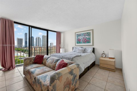 Copropriété à vendre à Sunny Isles Beach, Floride: 68 m2 № 1950715 - photo 16