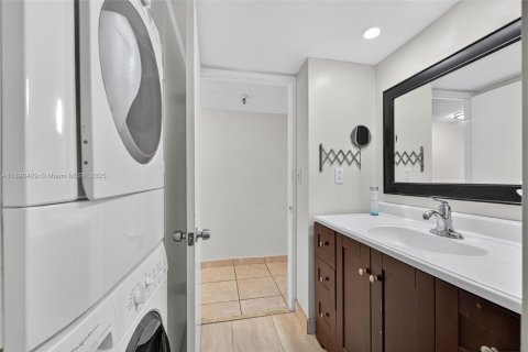 Copropriété à vendre à Sunny Isles Beach, Floride: 68 m2 № 1950715 - photo 8