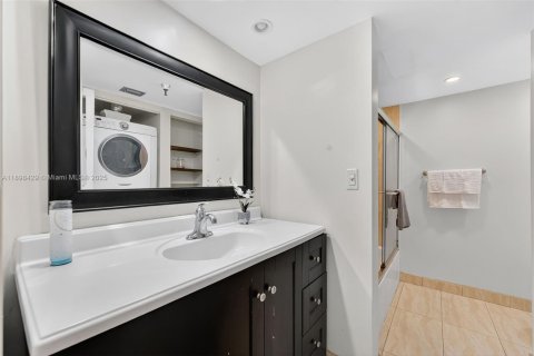 Copropriété à vendre à Sunny Isles Beach, Floride: 68 m2 № 1950715 - photo 5