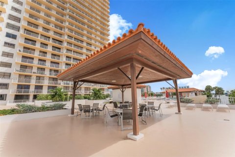 Copropriété à vendre à Sunny Isles Beach, Floride: 68 m2 № 1950715 - photo 20