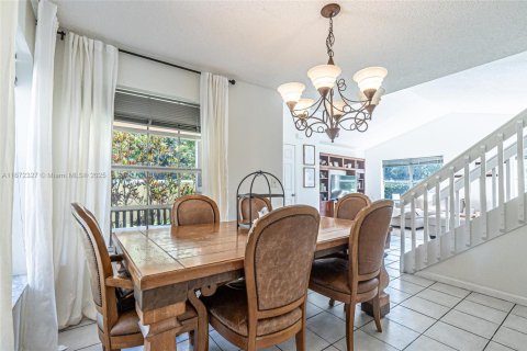 House in Davie, Florida 3 bedrooms, 155.05 sq.m. № 1394702 - photo 10