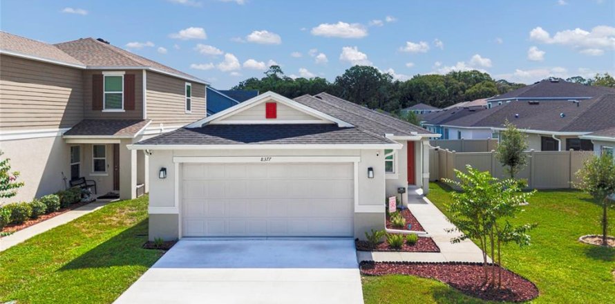 Villa ou maison à Lakeland, Floride 3 chambres, 141.4 m2 № 2400113