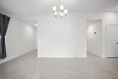 Villa ou maison à vendre à Lakeland, Floride: 3 chambres, 141.4 m2 № 2400113 - photo 8
