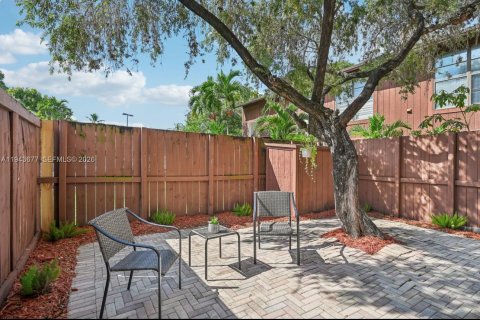 Touwnhouse à louer à Miami, Floride: 2 chambres, 123.56 m2 № 2001170 - photo 4