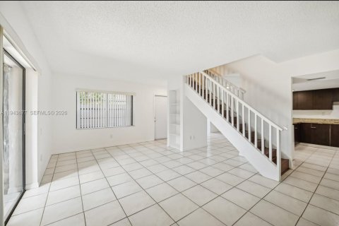 Touwnhouse à louer à Miami, Floride: 2 chambres, 123.56 m2 № 2001170 - photo 12