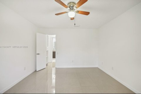 Touwnhouse à louer à Miami, Floride: 2 chambres, 123.56 m2 № 2001170 - photo 17