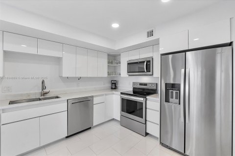 Copropriété à vendre à Fort Lauderdale, Floride: 3 chambres, 196.21 m2 № 1825782 - photo 7