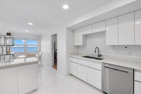 Copropriété à vendre à Fort Lauderdale, Floride: 3 chambres, 196.21 m2 № 1825782 - photo 9