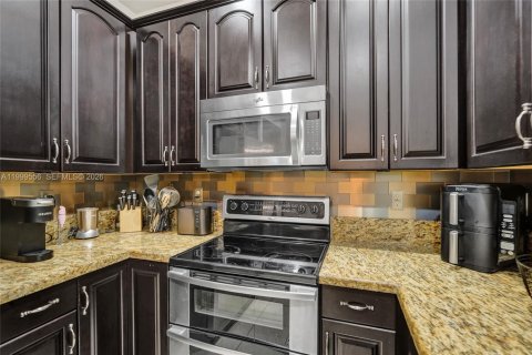 Townhouse in Miramar, Florida 3 bedrooms, 185.8 sq.m. № 2066166 - photo 22