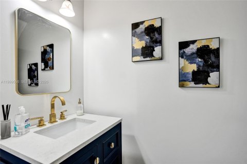 Townhouse in Miramar, Florida 3 bedrooms, 185.8 sq.m. № 2066166 - photo 7