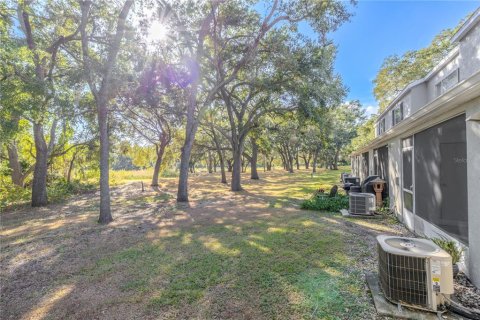 Townhouse in Brandon, Florida 2 bedrooms, 103.12 sq.m. № 2093436 - photo 13