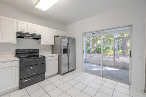 Townhouse in Brandon, Florida 2 bedrooms, 103.12 sq.m. № 2093436 - photo 10