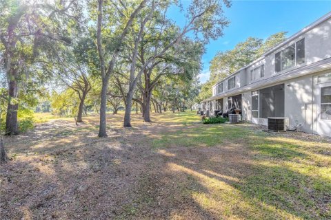 Townhouse in Brandon, Florida 2 bedrooms, 103.12 sq.m. № 2093436 - photo 27