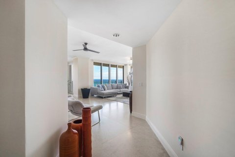 Condo in Riviera Beach, Florida, 3 bedrooms  № 2169582 - photo 16