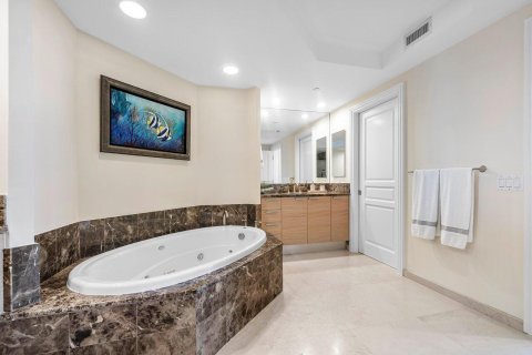 Condo in Riviera Beach, Florida, 3 bedrooms  № 2169582 - photo 23
