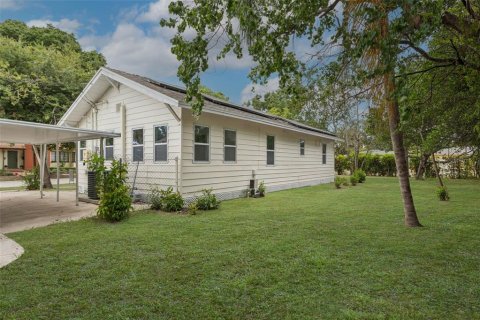 House in Saint Petersburg, Florida 2 bedrooms, 112.41 sq.m. № 2226163 - photo 19