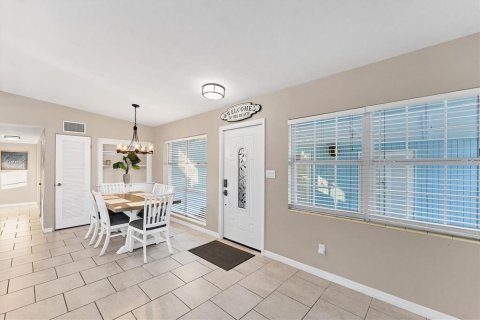 House in Bradenton, Florida 3 bedrooms, 137.68 sq.m. № 1560878 - photo 8