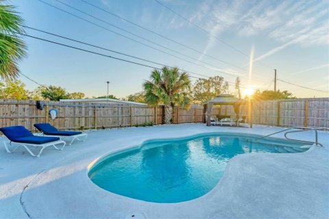 House in Bradenton, Florida 3 bedrooms, 137.68 sq.m. № 1560878 - photo 3
