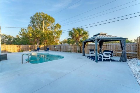 House in Bradenton, Florida 3 bedrooms, 137.68 sq.m. № 1560878 - photo 25