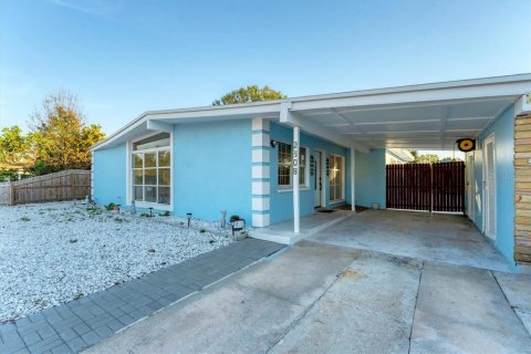 House in Bradenton, Florida 3 bedrooms, 137.68 sq.m. № 1560878 - photo 6