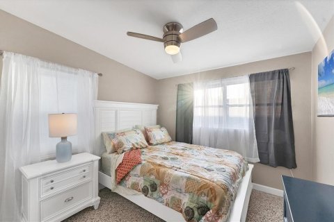 House in Bradenton, Florida 3 bedrooms, 137.68 sq.m. № 1560878 - photo 21