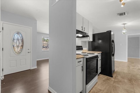 Villa ou maison à vendre à Apopka, Floride: 3 chambres, 130.99 m2 № 1652195 - photo 6