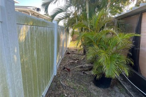 House in Saint Petersburg, Florida 3 bedrooms, 87.79 sq.m. № 1803288 - photo 27