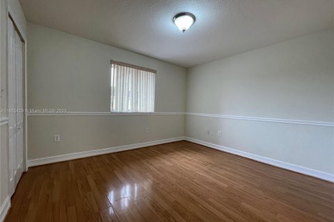 Adosado en alquiler en Miami, Florida, 2 dormitorios, 90.12 m2 № 1921621 - foto 12