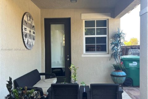 Купить виллу или дом в Хомстед, Флорида 4 спальни, 210.24м2, № 1993070 - фото 20