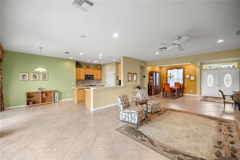 House in Summerfield, Florida 3 bedrooms, 198.72 sq.m. № 1877162 - photo 11