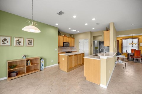 House in Summerfield, Florida 3 bedrooms, 198.72 sq.m. № 1877162 - photo 12