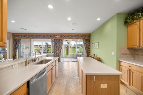 House in Summerfield, Florida 3 bedrooms, 198.72 sq.m. № 1877162 - photo 14